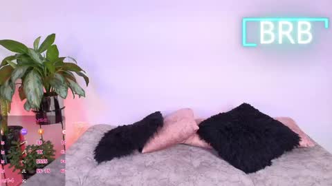 Jules and Gia online show from 04.18.26