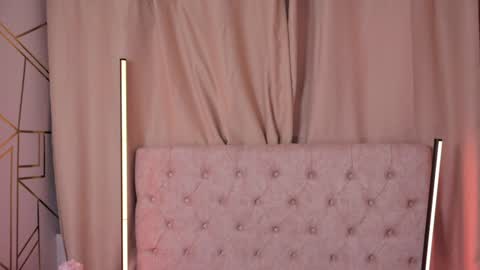 Snapshot of julescornett chatting on 01.11.25 Julees online show from 01.11.25