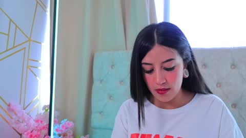 Snapshot of julescornett chatting on 01.13.25 Julees online show from 01.13.25