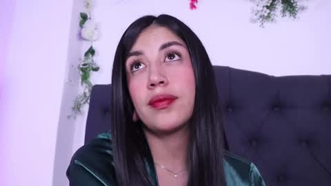 Snapshot of julescornett chatting on 09.12.25 Julees online show from 09.12.25