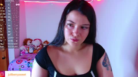 Snapshot of juli05star chatting on 05.10.26 Juliana online show from 05.10.26