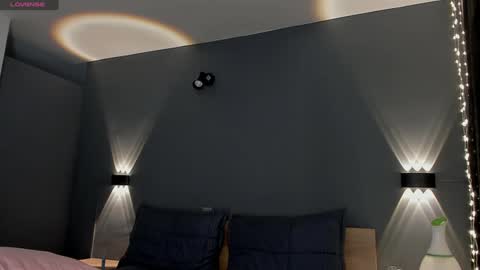 Juli Modelo Independiente online show from 01.08.25