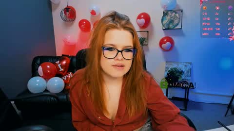 juli kisss online show from 02.17.25