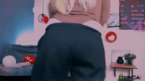 juli kisss online show from 02.20.25