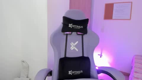 juli_santos_22 online show from 02.05.25