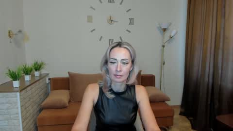 julia__cherry_ online show from 01.16.25