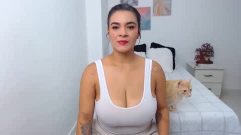 julia online show from 03.01.25