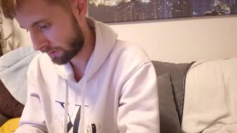 Snapshot of julia_official chatting on 10.31.25 julia_official online show from 10.31.25