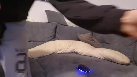 julia_official online show from 11.15.25