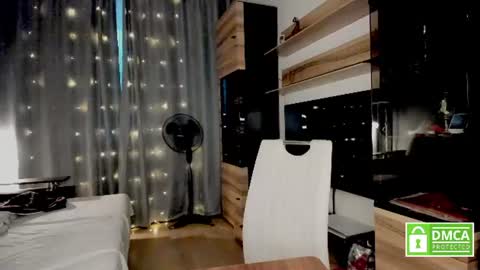 julia_t_mog online show from 06.28.26