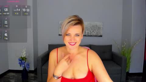 Snapshot of julia_wilsons chatting on 10.24.25 Julia online show from 10.24.25