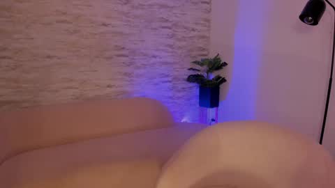 Snapshot of juliabelle_ chatting on 10.18.25 Julia Belle online show from 10.18.25