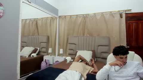 Snapshot of julian_billy chatting on 02.06.25 julian billy online show from 02.06.25