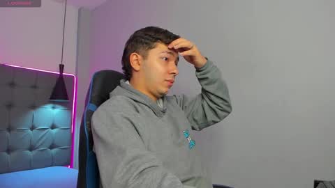 julian_smith21 online show from 02.25.26