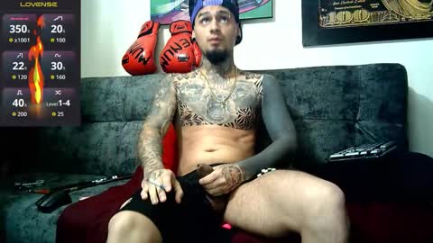 Snapshot of julian_tattoo chatting on 10.03.25 Julian independent model online show from 10.03.25
