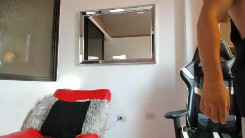 julian_wallace online show from 04.14.26