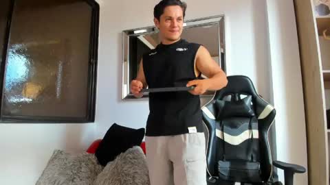 julian_wallace online show from 04.18.26