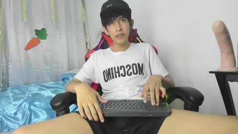 Julian online show from 04.06.26