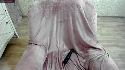 Snapshot of juliana_gonebad chatting on 01.05.25 Julia online show from 01.05.25