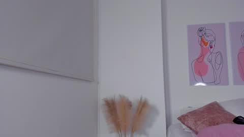 Snapshot of julianagreyx chatting on 12.28.24 Juli online show from 12.28.24