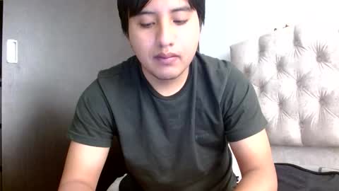 Snapshot of julianalvarez95 chatting on 05.11.26 Julian online show from 05.11.26