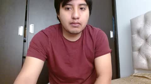 Snapshot of julianalvarez95 chatting on 05.18.26 Julian online show from 05.18.26
