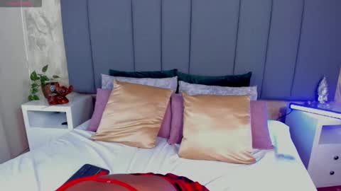 juli online show from 11.22.25