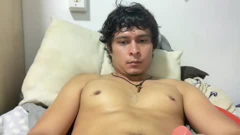 Snapshot of juliangosilva chatting on 05.28.26 juliangosilva online show from 05.28.26