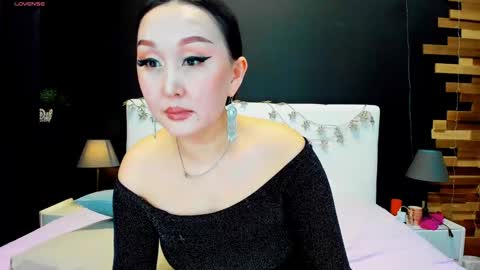 Snapshot of julianna_jamii chatting on 02.04.25 Julianna online show from 02.04.25