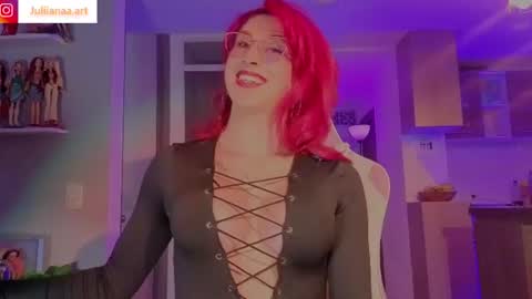 Snapshot of julianna_saenz chatting on 07.19.26 Juliana online show from 07.19.26