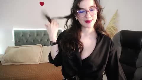 Julianne online show from 12.14.25