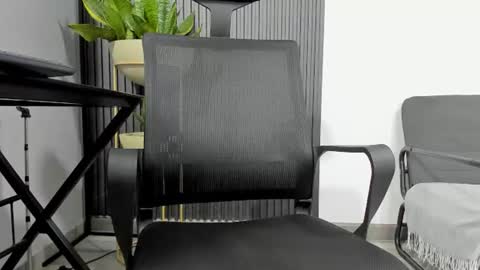 Snapshot of juliansexxx16 chatting on 06.19.26 Julian online show from 06.19.26