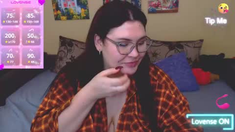 Snapshot of juliasane_ chatting on 05.15.26 Jul online show from 05.15.26