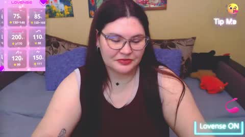 Snapshot of juliasane_ chatting on 05.18.26 Jul online show from 05.18.26