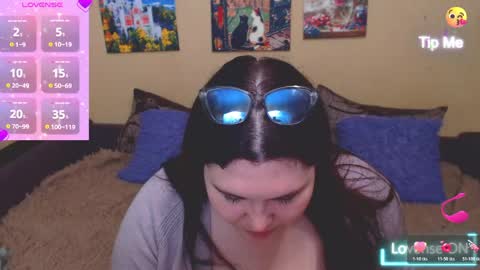 Snapshot of juliasane_ chatting on 05.31.26 Jul online show from 05.31.26