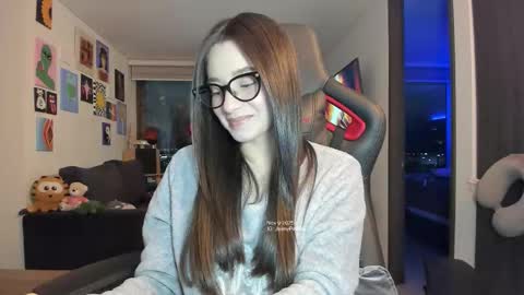 Jeimy Help me to reach 100 thumbs up online show from 11.10.25