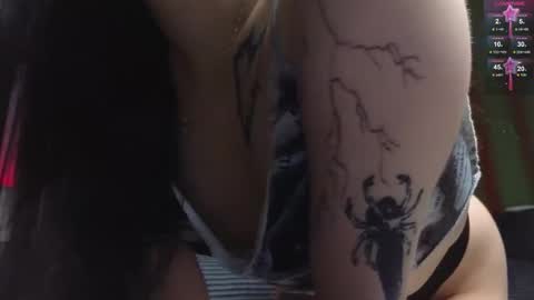 Snapshot of julidropp chatting on 02.12.25 julidropp online show from 02.12.25