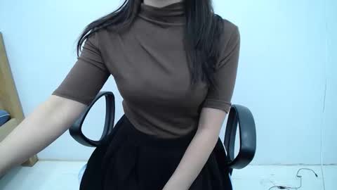 julie9x online show from 11.21.25