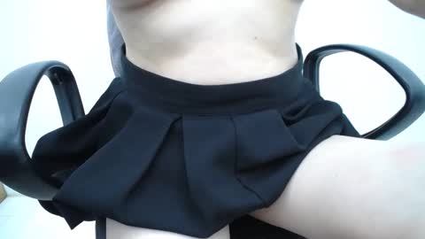 julie9x online show from 04.07.26