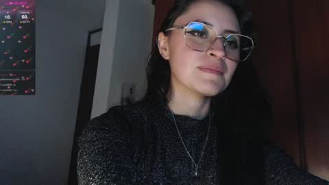 Snapshot of julie_autmn_ chatting on 01.07.25 yules online show from 01.07.25