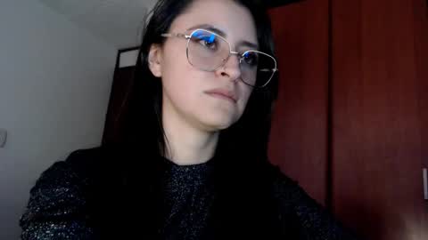 Snapshot of julie_autmn_ chatting on 03.07.25 yules online show from 03.07.25