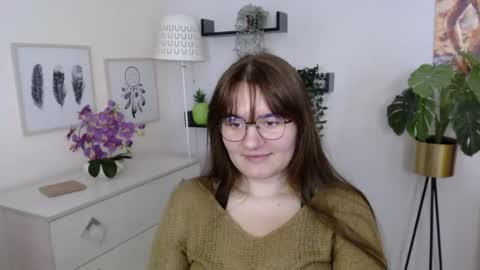 Snapshot of julie_extasy chatting on 10.17.25 Julie online show from 10.17.25
