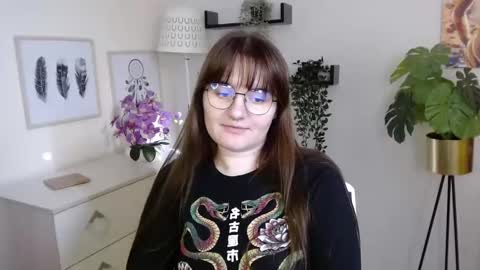 Snapshot of julie_extasy chatting on 10.22.25 Julie online show from 10.22.25