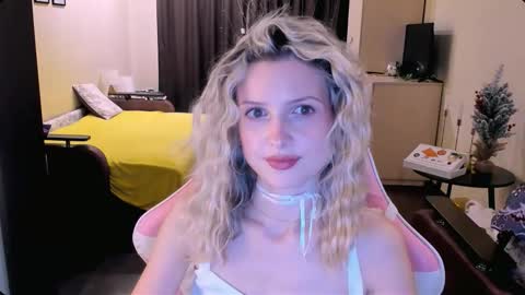 Julie online show from 11.23.25