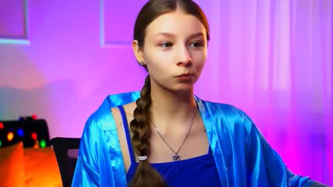 juliedaniel online show from 02.05.26