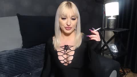 Snapshot of juliediamond chatting on 12.06.24 julia online show from 12.06.24