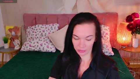 Snapshot of juliehill chatting on 02.05.26 juliehill online show from 02.05.26