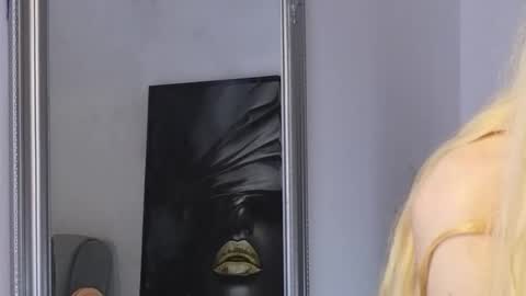 Julia online show from 11.08.25