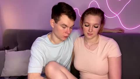 Julie and Thomas online show from 10.03.25