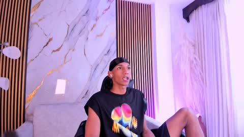 Julien online show from 10.05.25